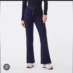LIMITED EDITION FIGS Women’s High Waisted Cordova Flare Scrub Pants Navy